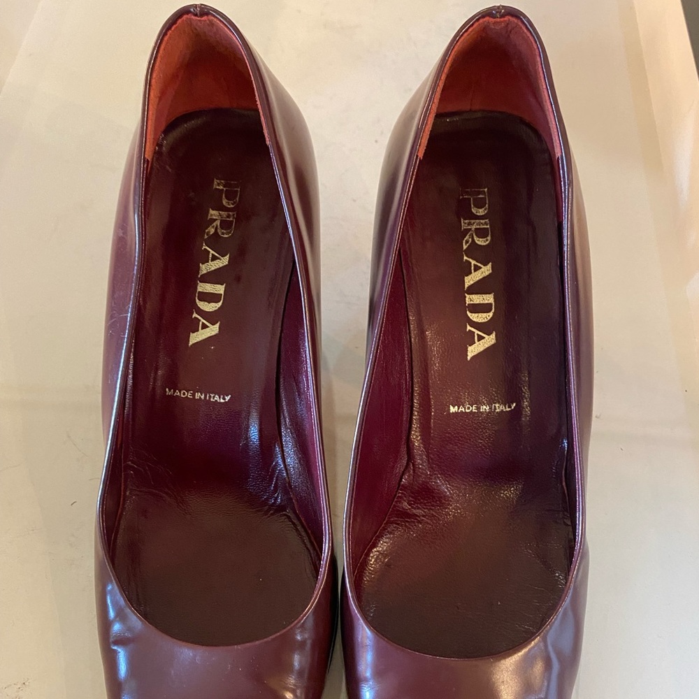 Prada burgundy low heels for woman - Picture 3 of 10